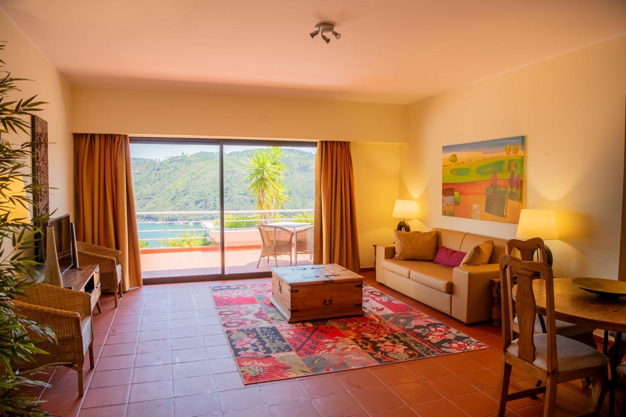 Apartamentos Do Lago Ferreira do Zêzere Zimmer foto